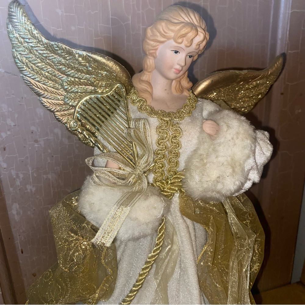 Angel Christmas tree 🌲 topper.  Gold 16 inches - Picture 2 of 4